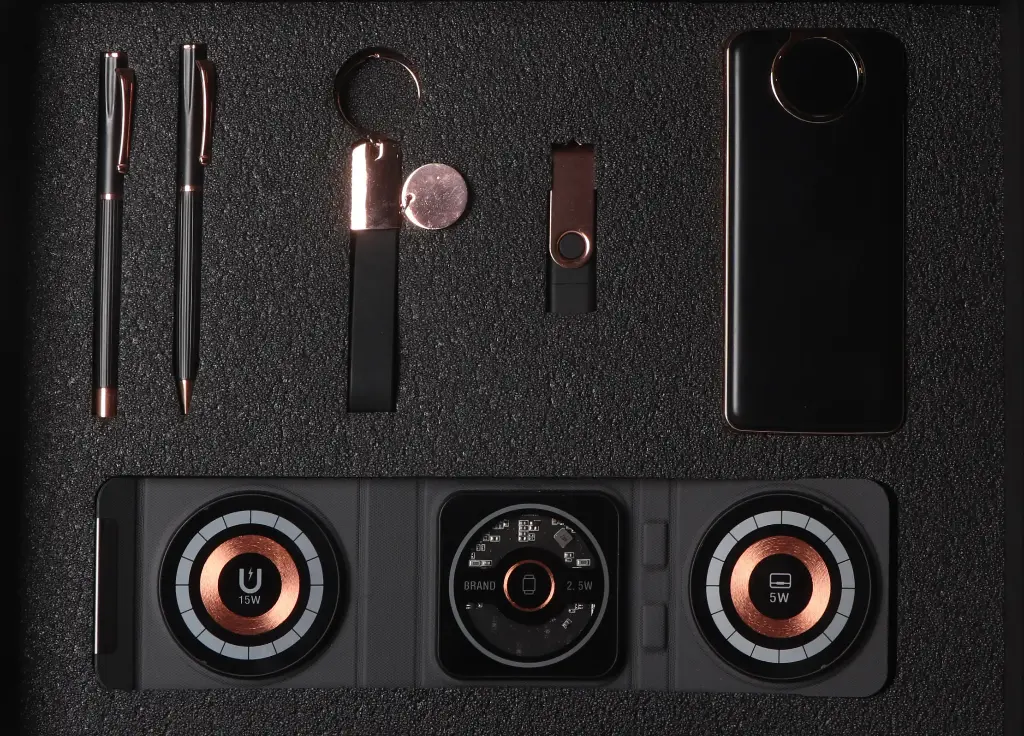 ست مدیرتی(پاوربانک-فلش-جاسوئیچی-2خودکار-پاوروایرلس)112